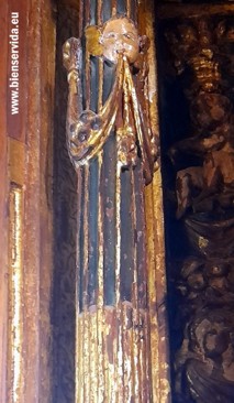 Bastones irregulares en columnas